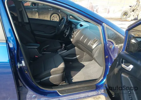 2017 Kia Forte Lx из США, поврежденный, VIN 3KPFK4A76HE149989